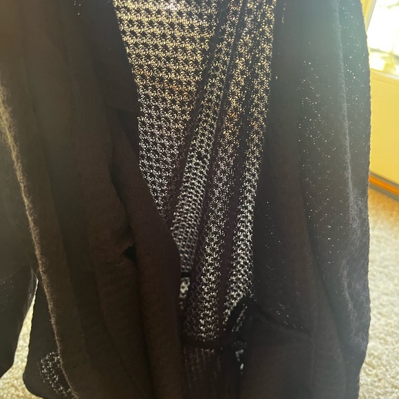 Black Off-Shoulder Ribbed Top - Picture 3 of 3